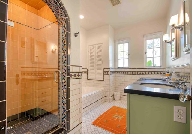 Building Photo - 1014 Stearns Dr