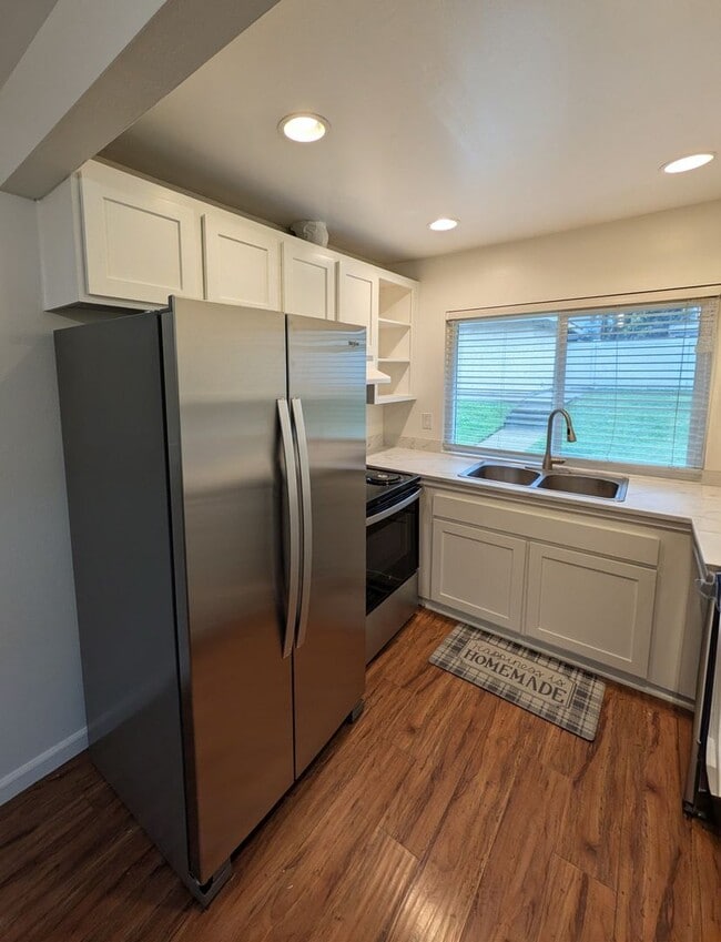 Building Photo - Beautiful Single-Story Home for Rent in La Verne