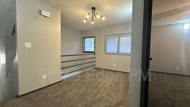 Building Photo - 1701 Ridgehaven Ct