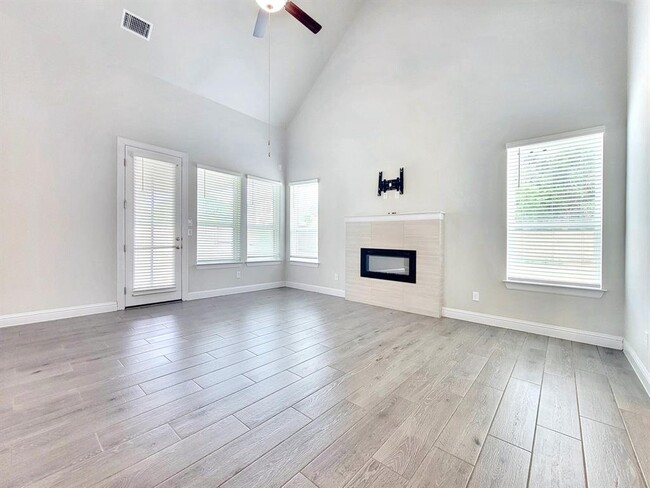 Building Photo - 601 C-Bar Ranch Trl
