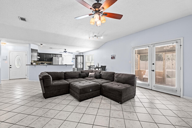 Building Photo - 470 Managua Way