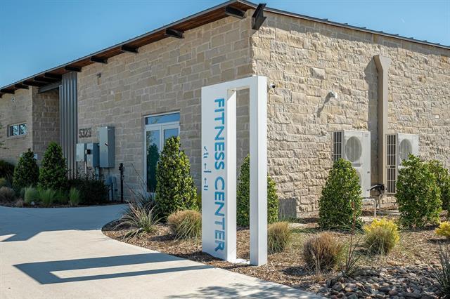 Building Photo - 727 Cochran Dr