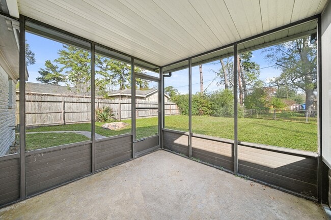 Building Photo - 9818 Degas Ln