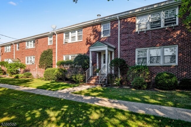 Building Photo - 6 Gainsborough Terrace