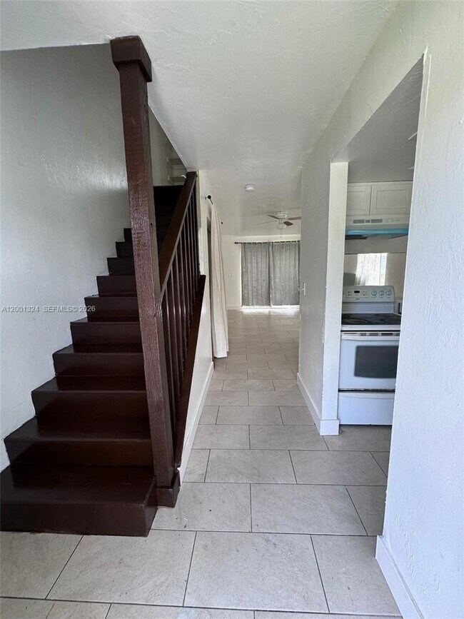 Building Photo - 5535 Tenth Ave