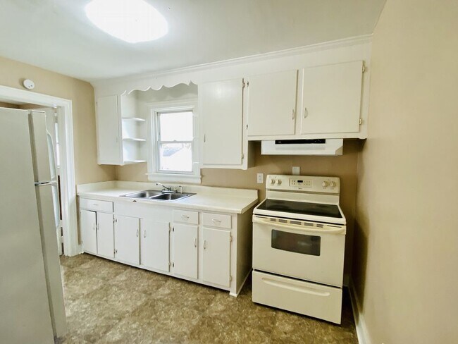 Building Photo - 3110 Chalfin Ave