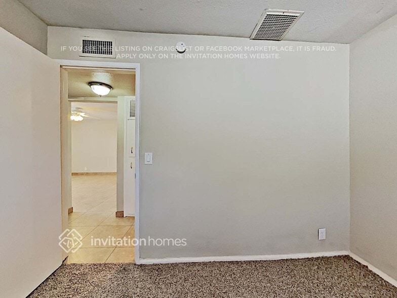 Building Photo - 4126 N Mitchell St