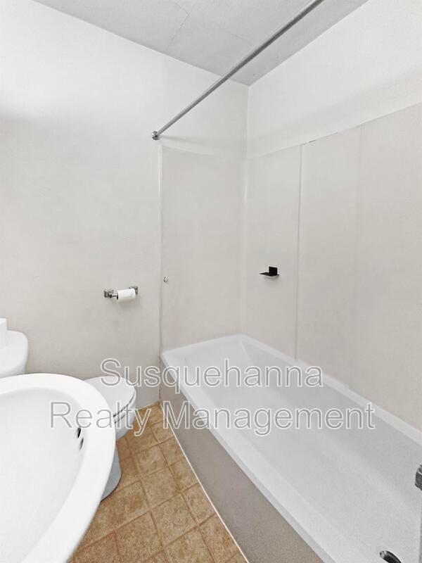 Building Photo - 2 Arwin Dr