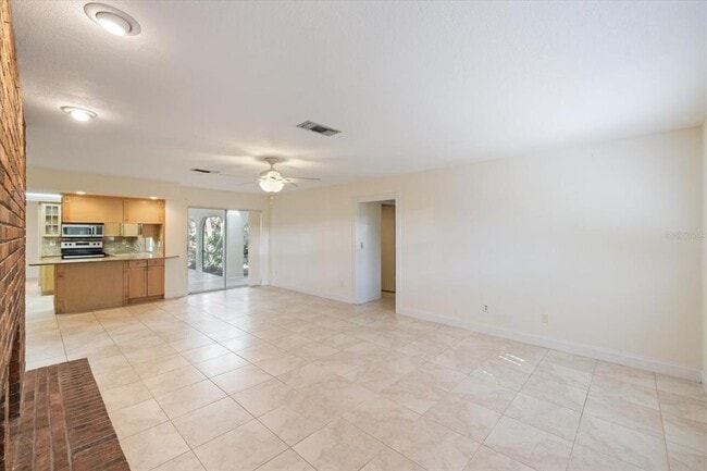 Building Photo - 5151 Oakmont Pl
