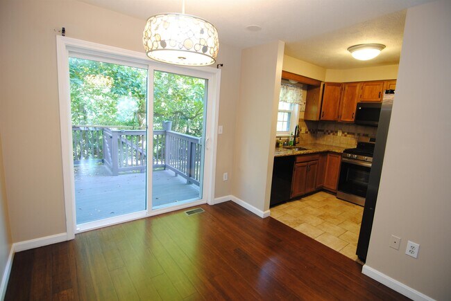 Building Photo - 77 Cadogan Way