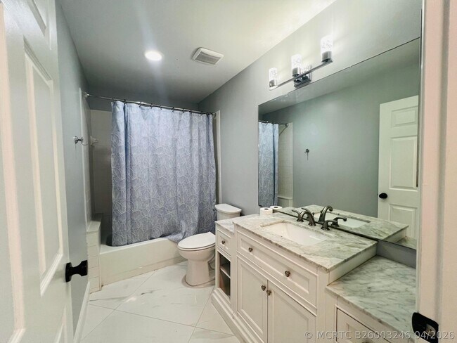 Building Photo - 12623 SW 8th Ct