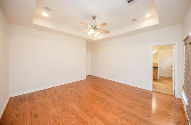 Building Photo - 7103 Windwater Lagoon Dr