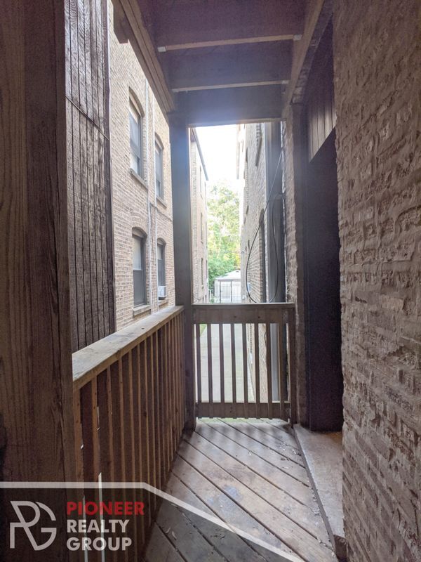 Building Photo - 2615 N Spaulding Ave