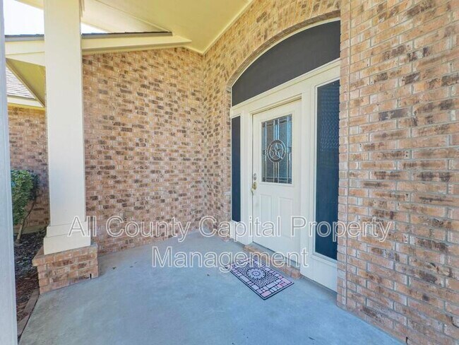 Building Photo - 320 Peanut Dr