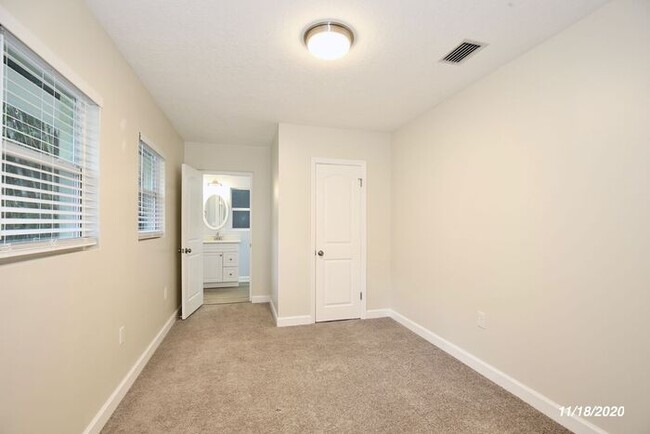 Building Photo - Beautiful 3/2 Home - College Park, Orlando...