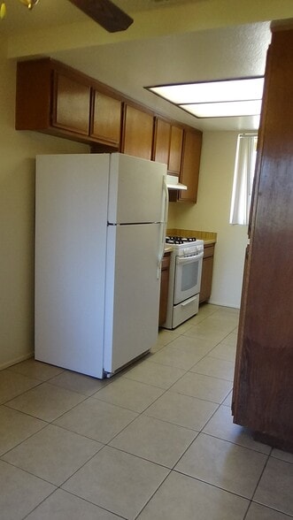 Kitchen - 721 Summerwood Ln