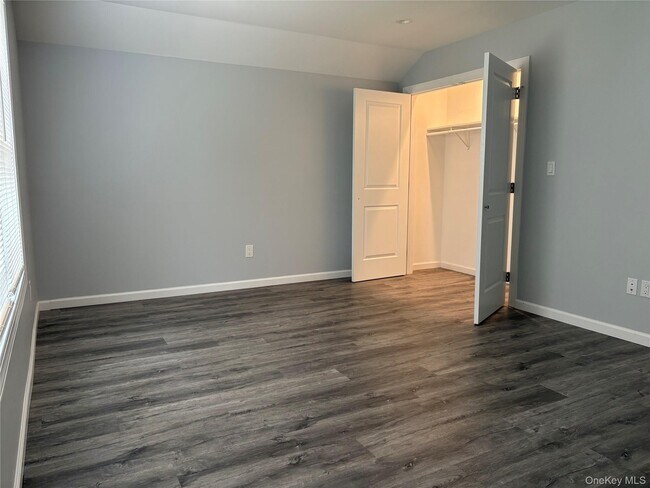 Building Photo - 17 Dunes Ln