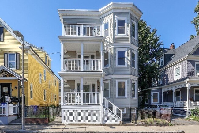 Building Photo - 30 Tuttle St