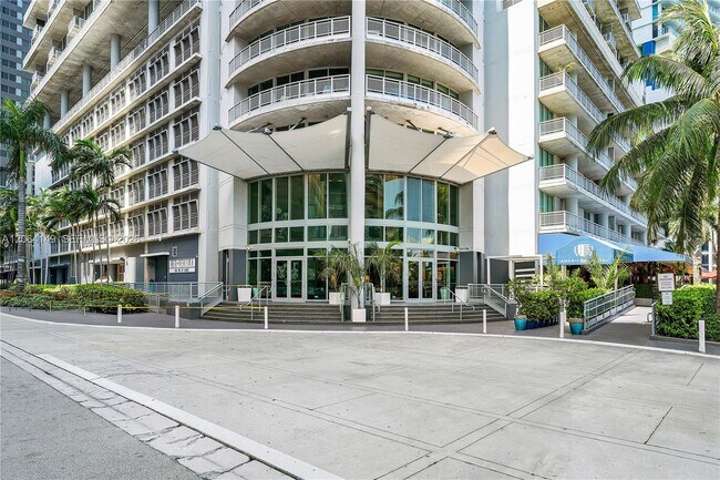 Building Photo - 690 SW 1st Ct