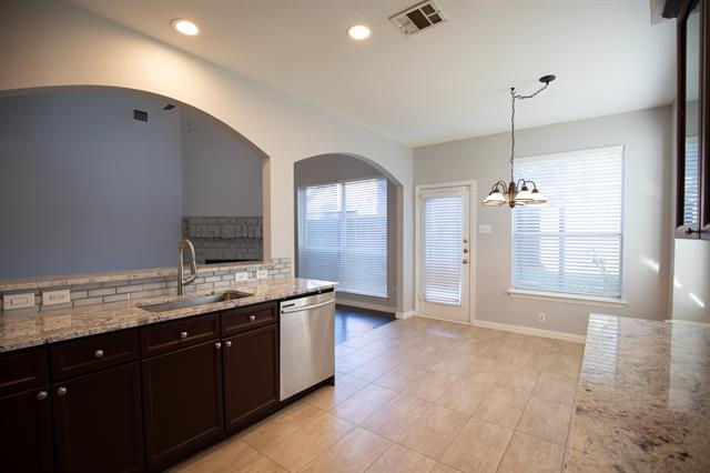 Building Photo - 2908 Pioneer Park Dr