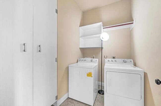 Building Photo - 17503 Woodfalls Ln