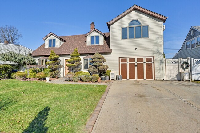 Building Photo - 35 Butternut Ln