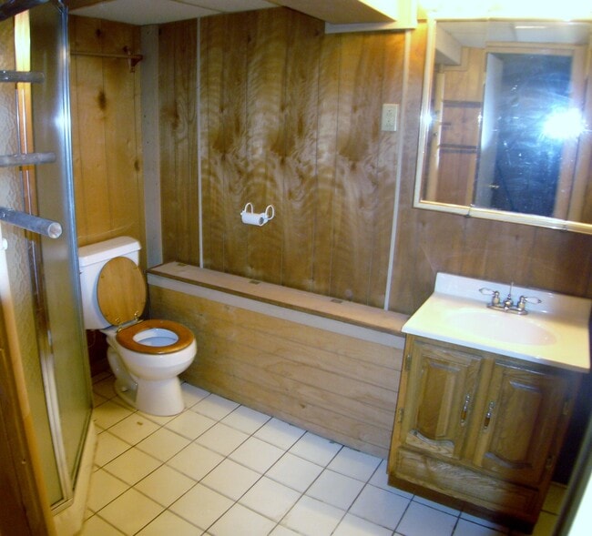 Building Photo - 1953 Curtiss St