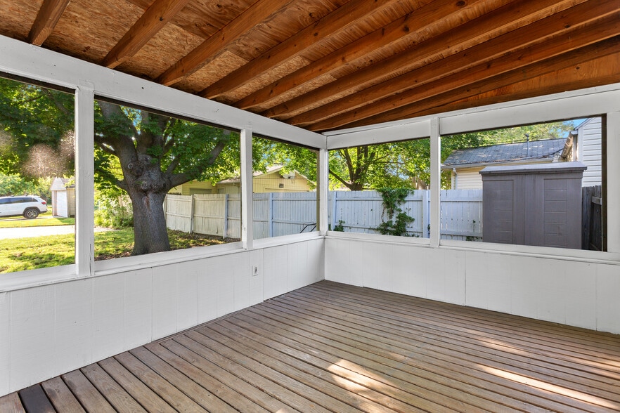Building Photo - 3403 Woodland Ave