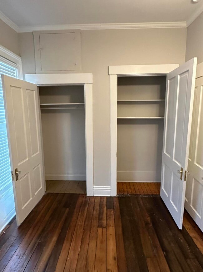 Building Photo - 313 Capital Ave