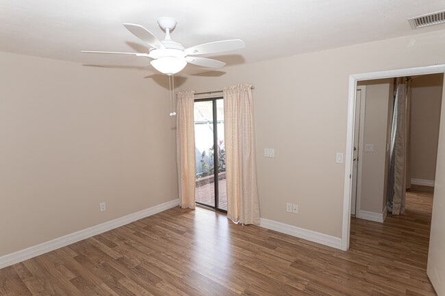 Building Photo - 13391 Broadhurst Loop