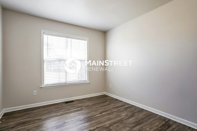 Building Photo - 3 Bedroom Pet-Friendly Home in SMITHFIELD, NC with Main Street Renewal