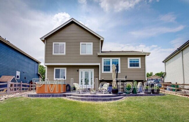 Building Photo - 16681 Martingale Dr