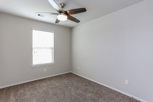 Building Photo - 9922 Southern Bayberry Dr