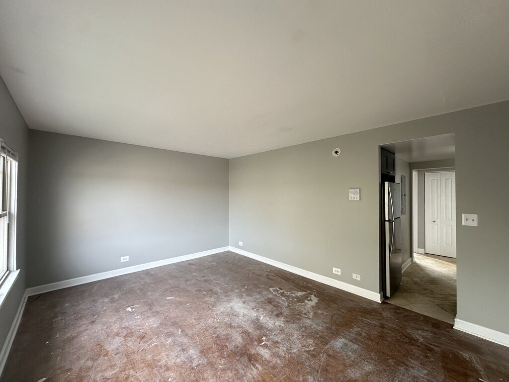 Building Photo - 7632 N Milwaukee Ave