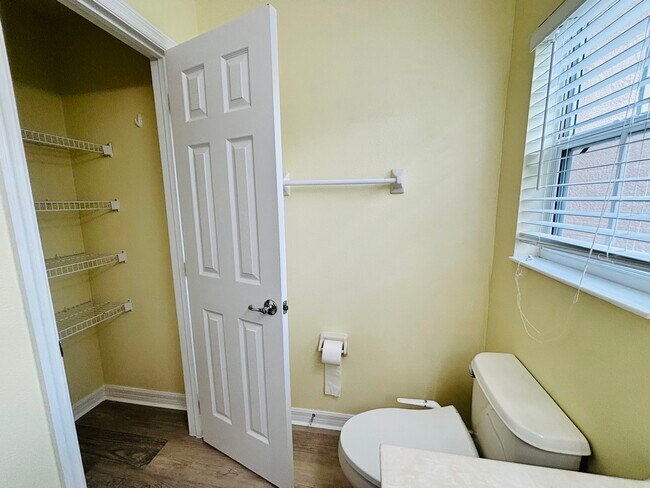 Building Photo - 9635 Fenrose Terrace