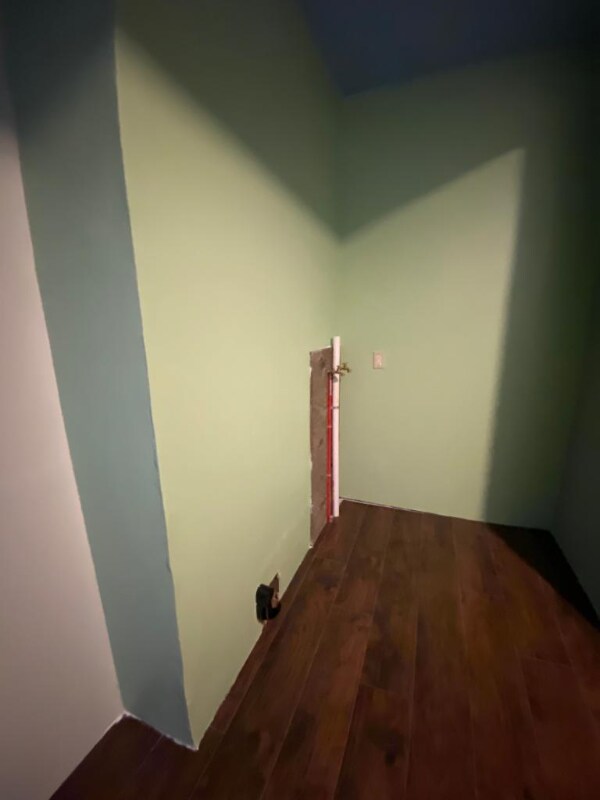 Building Photo - 2 East St