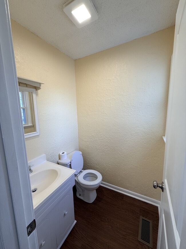 Building Photo - 151 Cherokee Dr