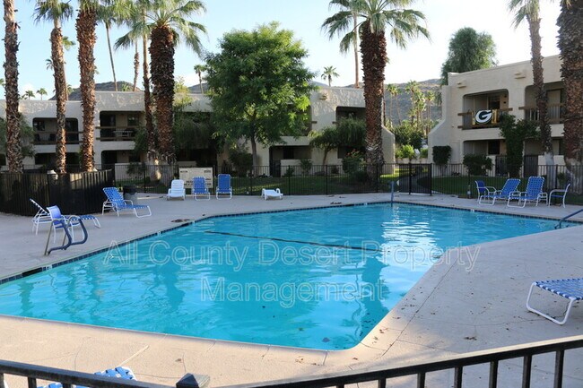 Building Photo - 5300 E Waverly Dr