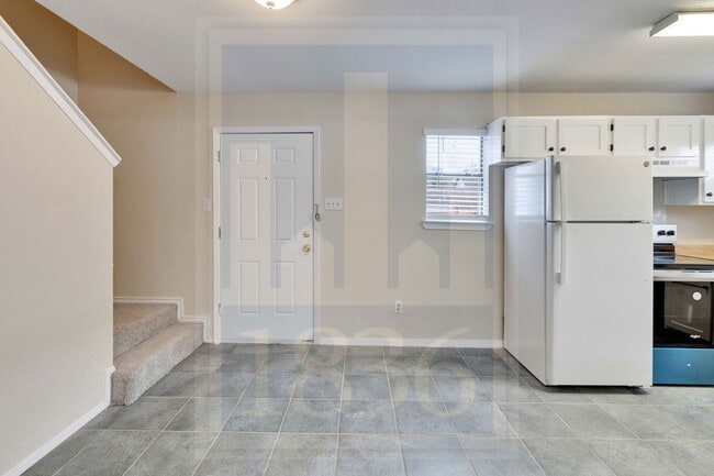 Building Photo - 2905 W Slaughter Ln