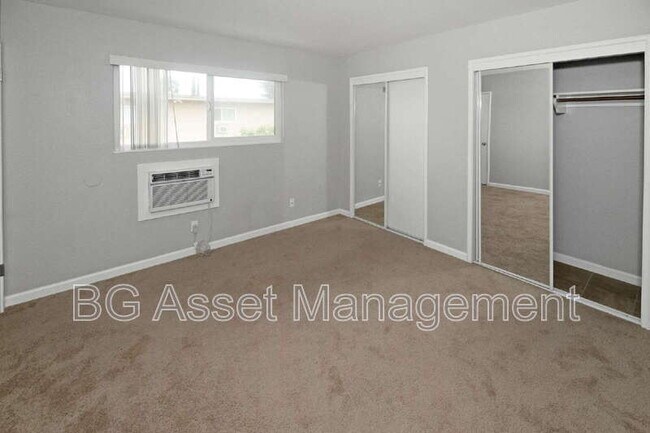 Building Photo - 419 San Marco St