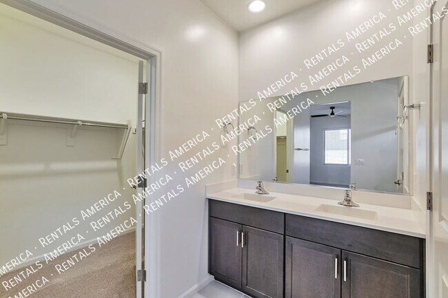 Building Photo - 7754 S Via Perfecta