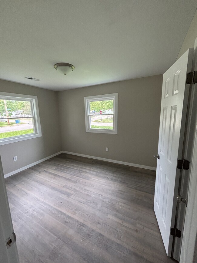 Building Photo - 6301 Nimitz Dr