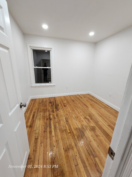 Building Photo - 70 Tremont St