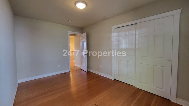 Building Photo - *OPEN HOUSE 6/29* Spacious 4 BD | 3 BA Hom...