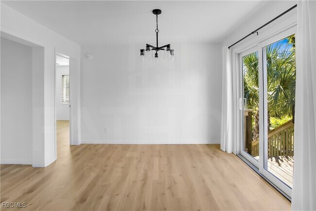 Building Photo - 10697 Holly Rd