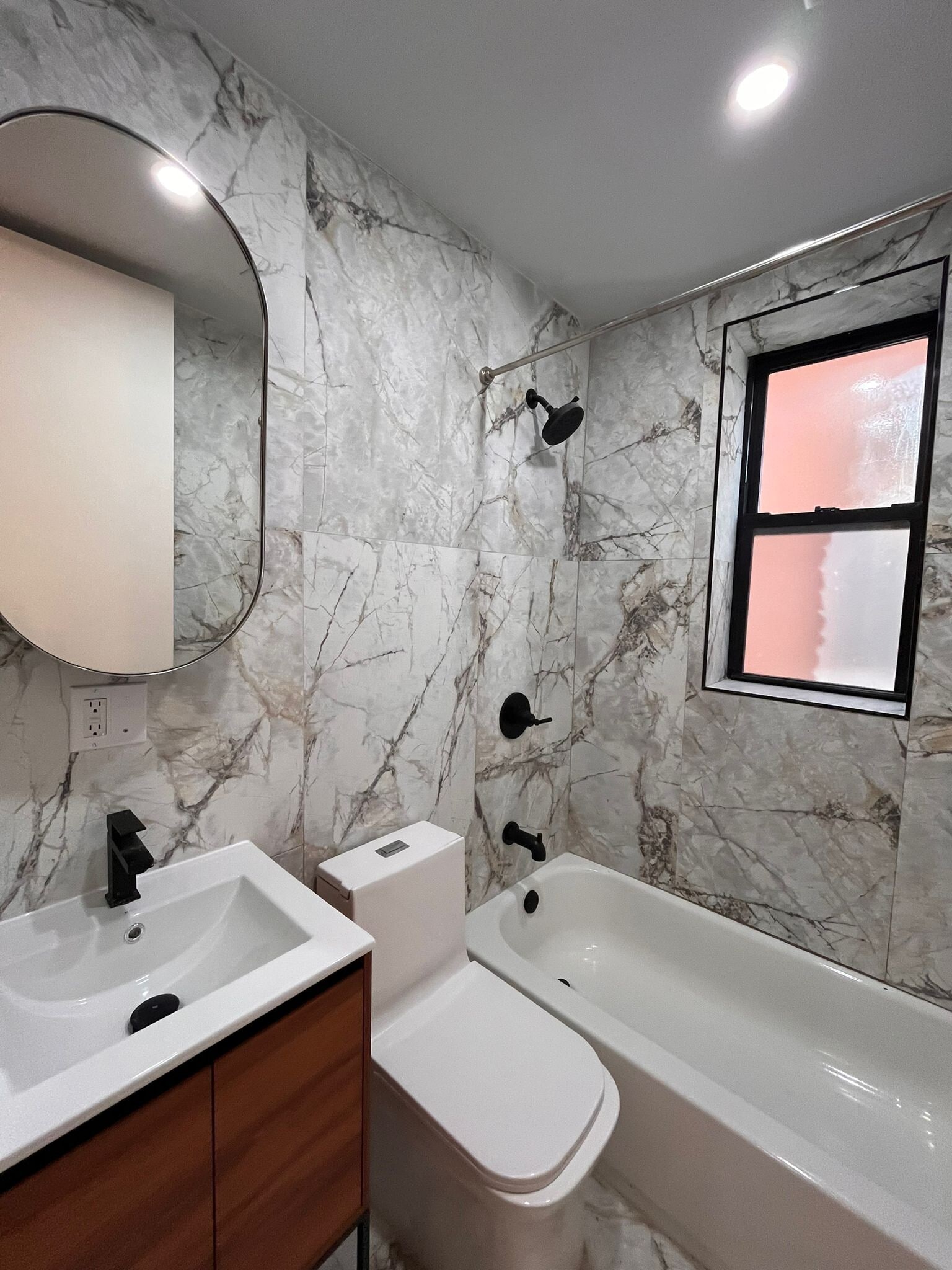 Building Photo - 21 Reed St