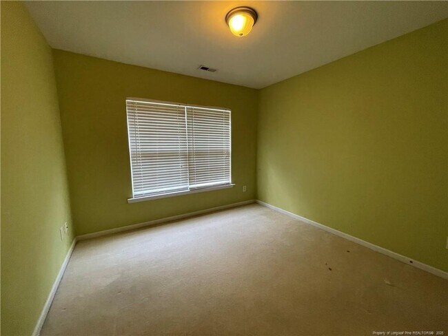 Building Photo - 1015 Goldmist Ln
