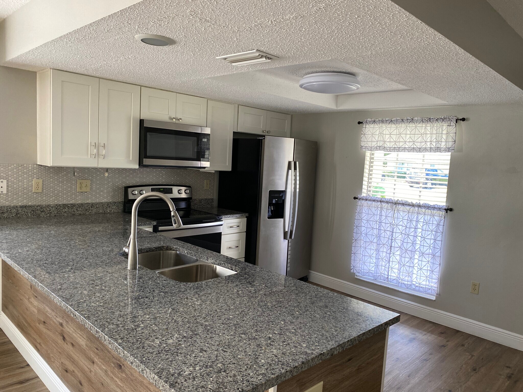 Building Photo - 7731 Danube Dr