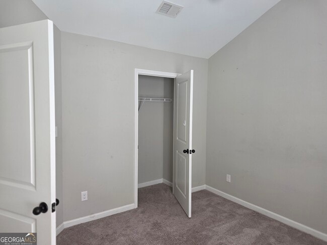 Building Photo - 132 W River Cane Run