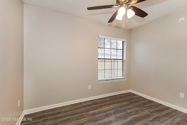 Building Photo - 12484 N Windy Willows Dr